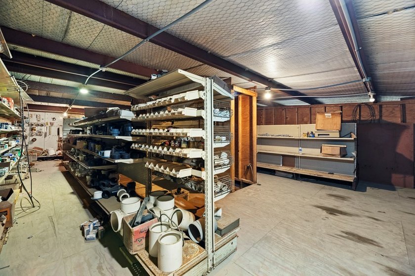 MARKET STREET LOCATION| ALMOST 2 ACRES | OFFICE | TWO RESTROOMS - photo 25
