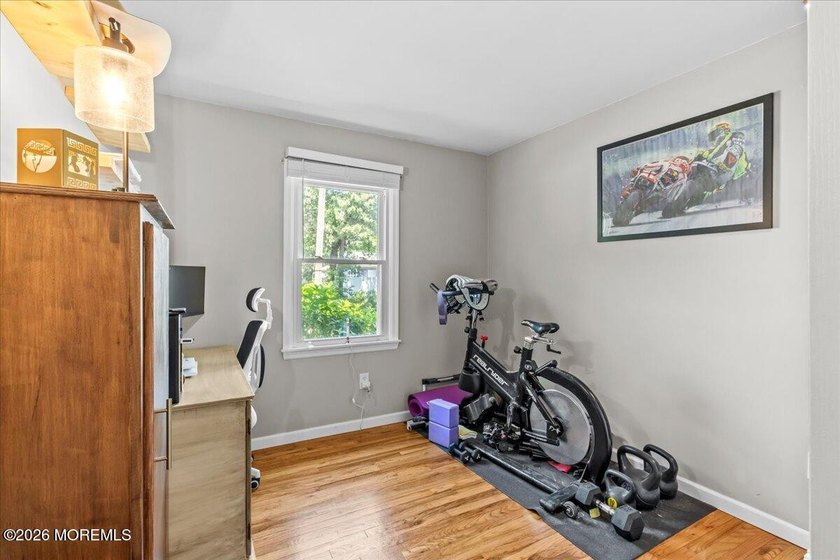 Welcome to this beautifully maintained 4-bedroom, 2-bath ranch - photo 32
