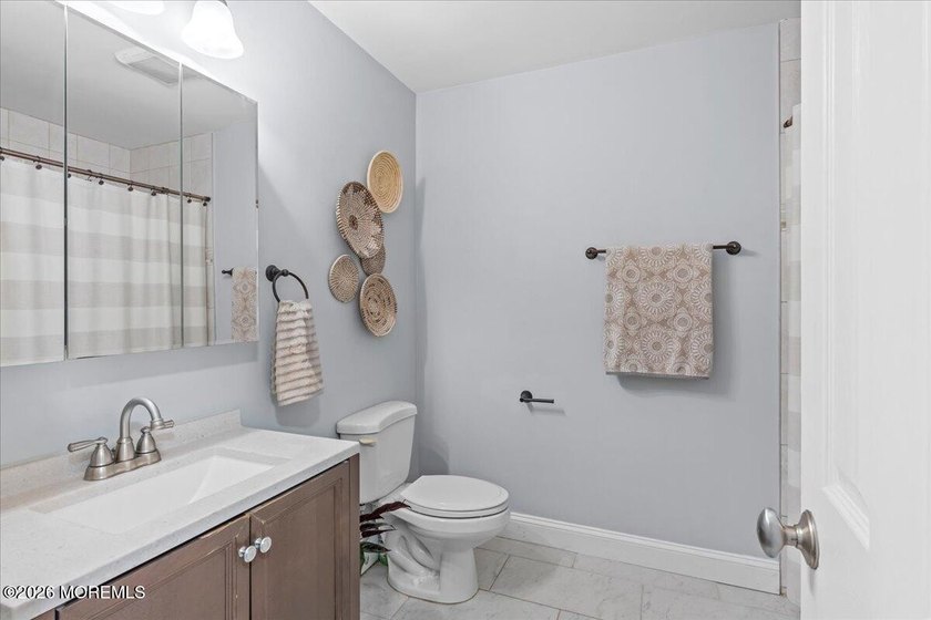 Welcome to this beautifully maintained 4-bedroom, 2-bath ranch - photo 35