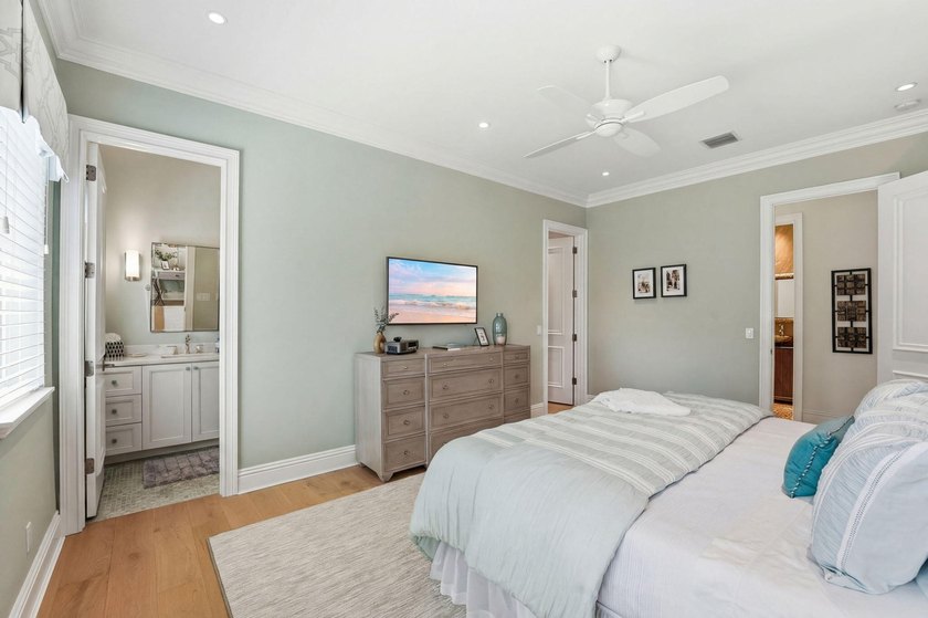 Set along one of Delaire Country Club's most coveted double - photo 43