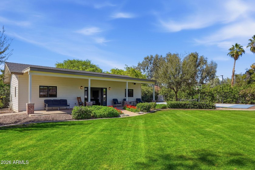 Over an acre. Detached guest house. Pickleball court. No HOA - photo 35