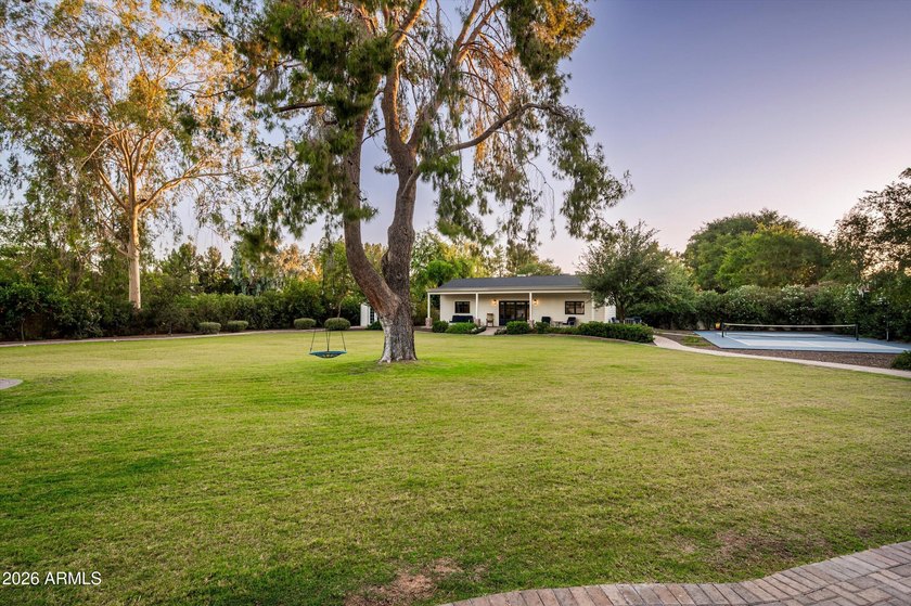 Over an acre. Detached guest house. Pickleball court. No HOA - photo 46