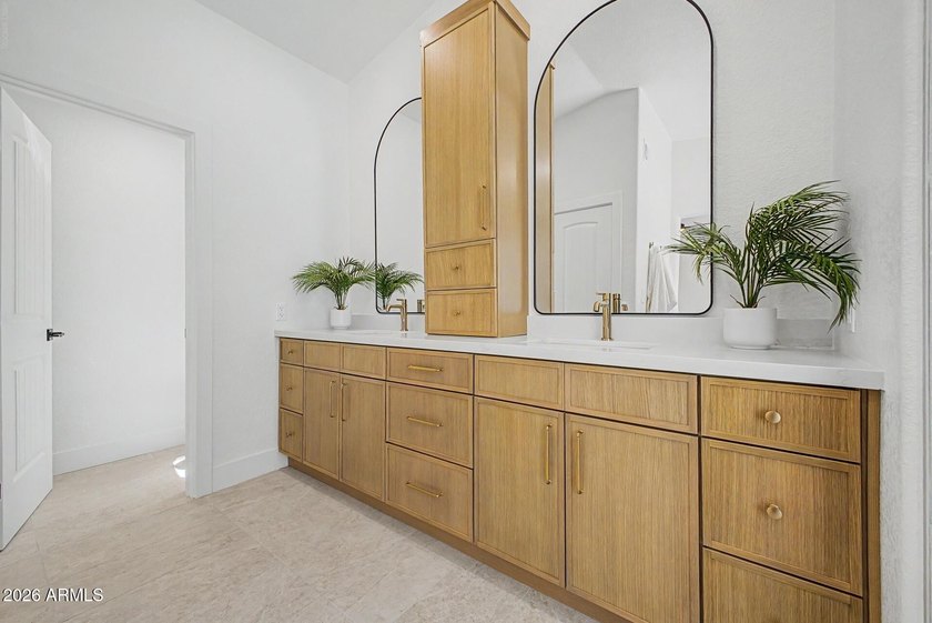 Amazing Remodel/Outstanding location in the HEART of GILBERT - photo 29