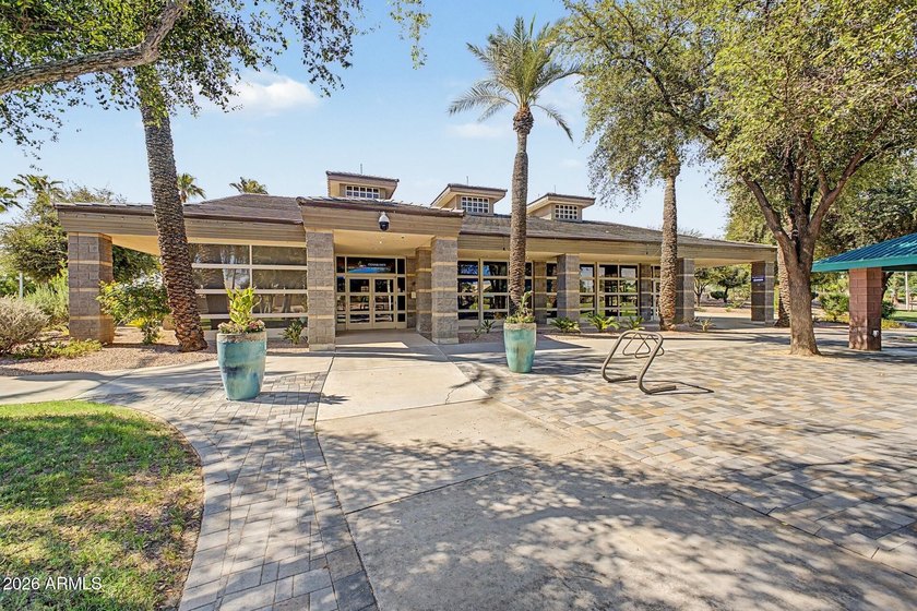 Amazing Remodel/Outstanding location in the HEART of GILBERT - photo 44