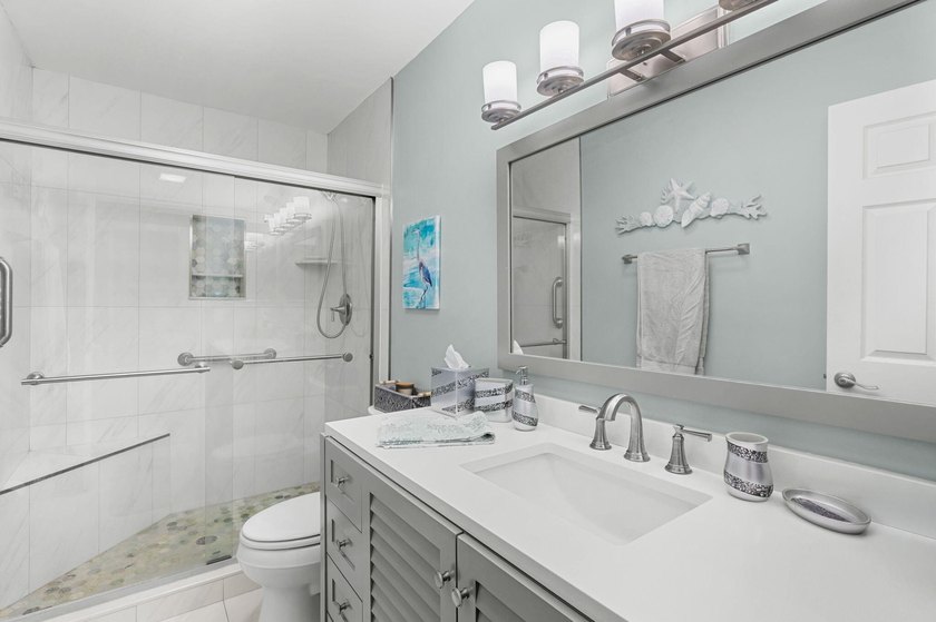 Move-in ready 2BR/2BA villa featuring a rare oversized 1.5-car - photo 13