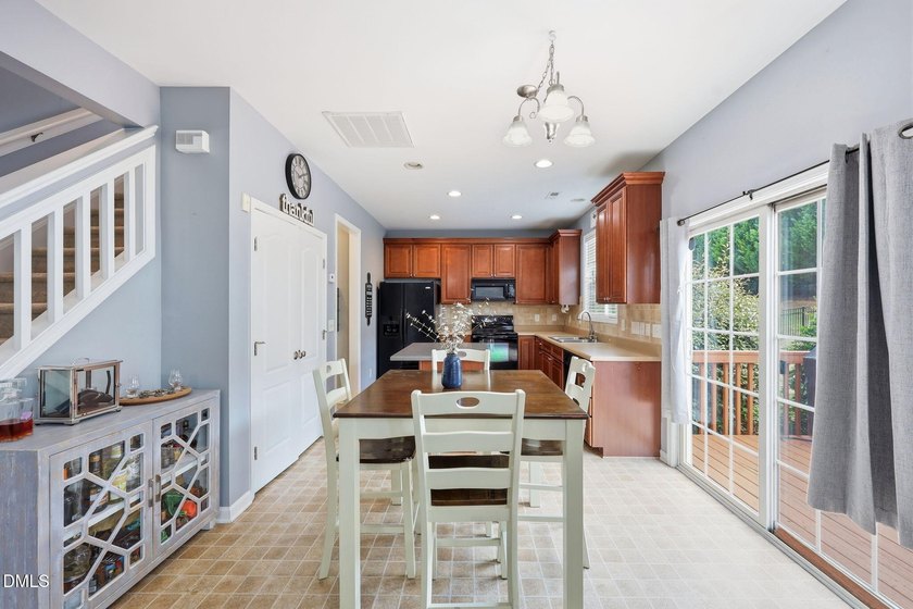 Welcome to this spacious 4-bedroom, 2.5-bath home in the - photo 2