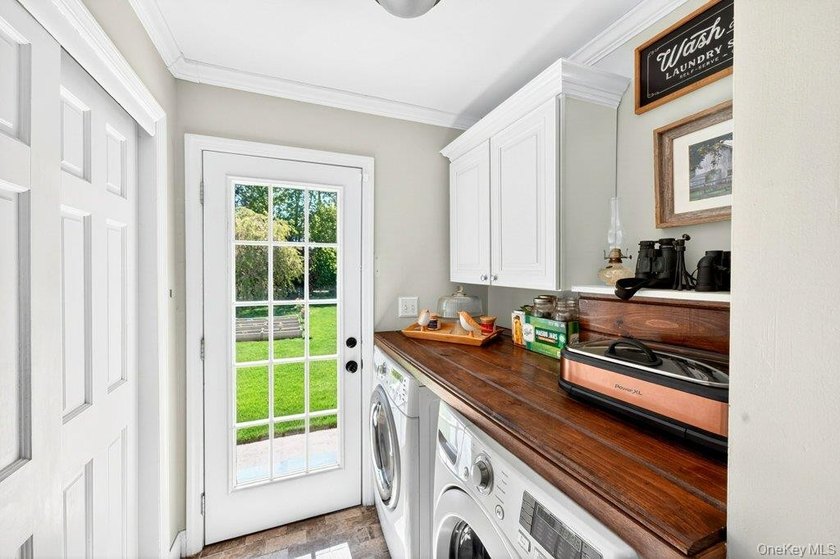 Charm meets convenience, and an abundance of space, in this - photo 15