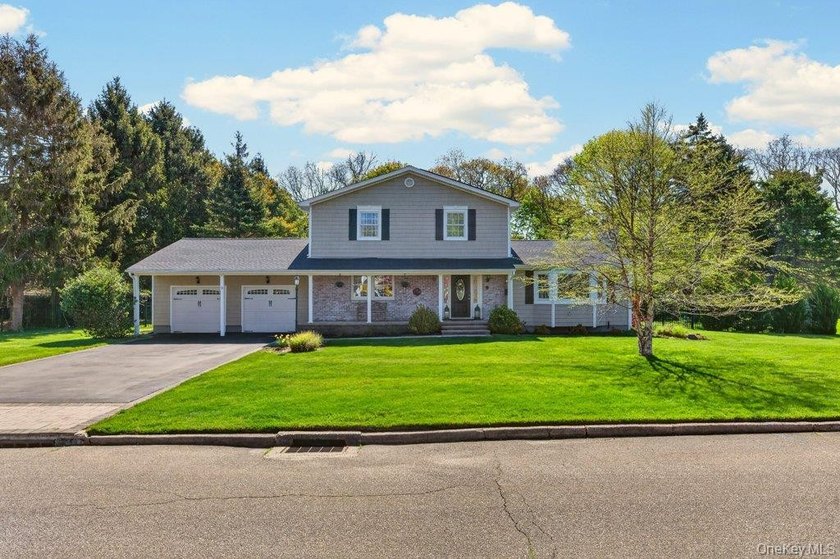 Charm meets convenience, and an abundance of space, in this - photo 35