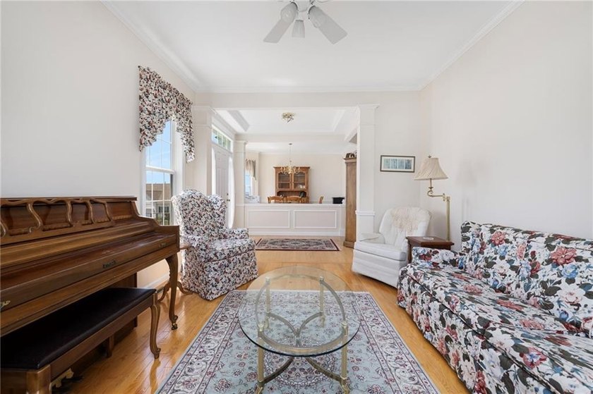 We invite you to explore this expansive end-unit - photo 30
