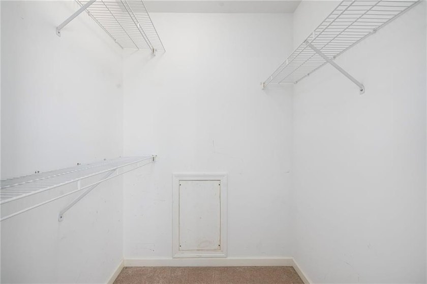 We invite you to explore this expansive end-unit - photo 38
