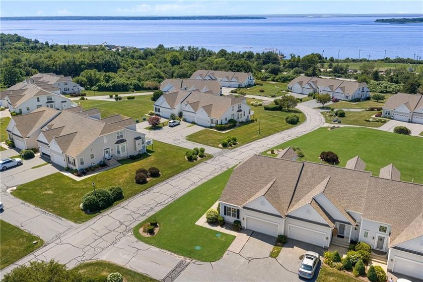 We invite you to explore this expansive end-unit - photo 47