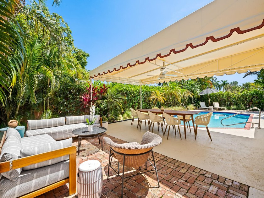 Tastefully updated 3/2 residence on a quiet, walkable street in - photo 17