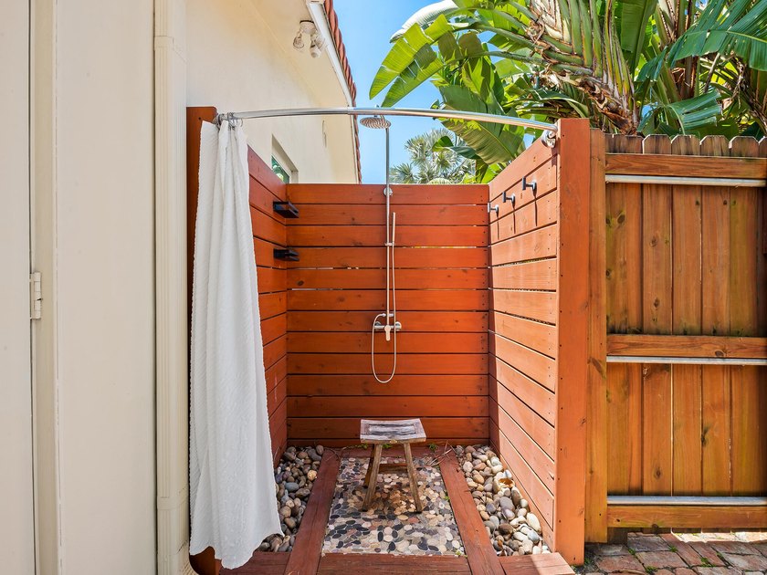 Tastefully updated 3/2 residence on a quiet, walkable street in - photo 19