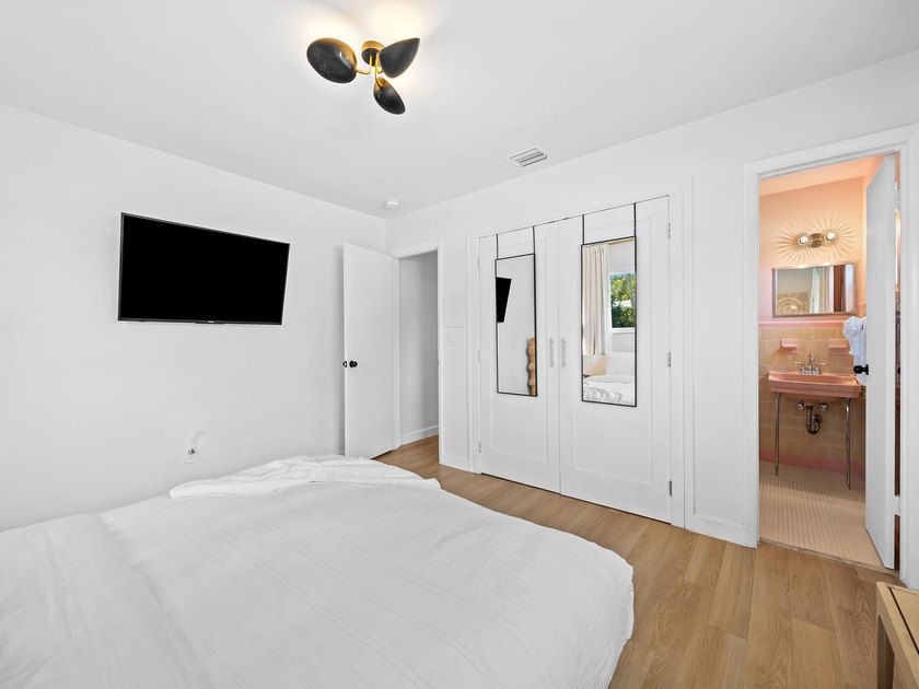 Tastefully updated 3/2 residence on a quiet, walkable street in - photo 21