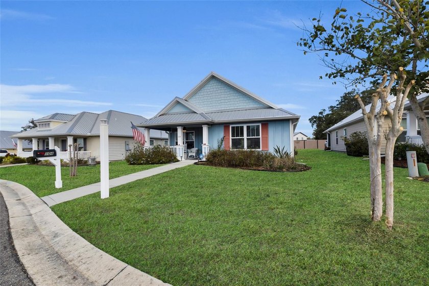 Welcome to this beautifully maintained 3-bedroom, 2-bath home in - photo 4