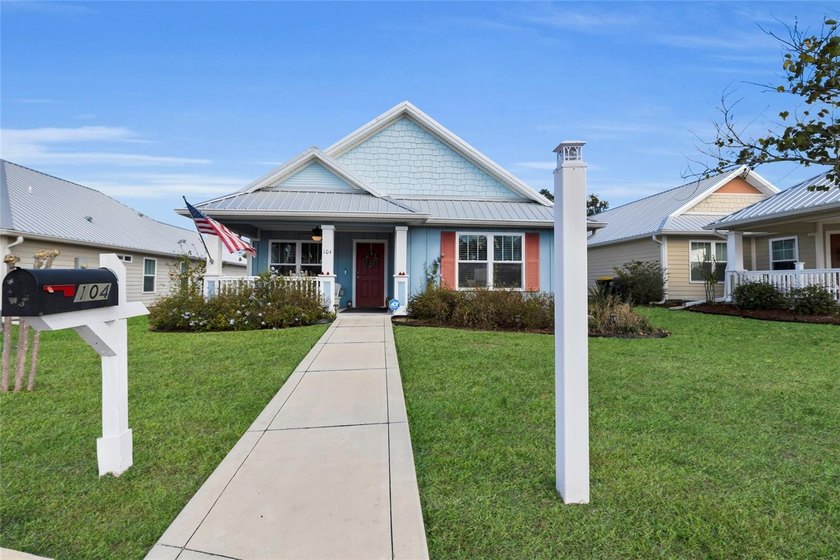 Welcome to this beautifully maintained 3-bedroom, 2-bath home in - photo 7