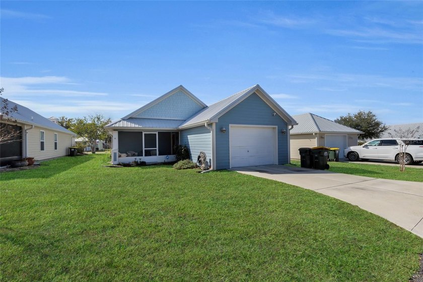 Welcome to this beautifully maintained 3-bedroom, 2-bath home in - photo 8