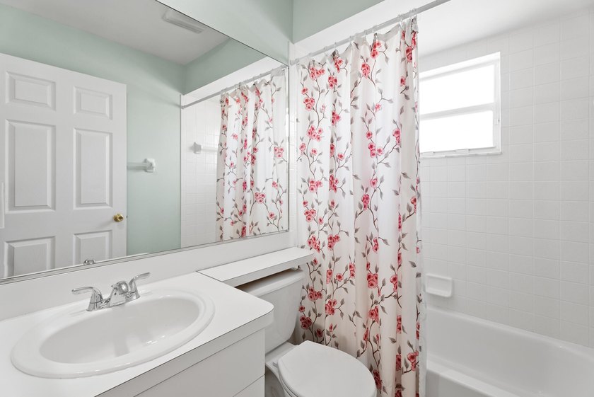 This beautiful, well loved 3 bed + office CBS home offers the - photo 23