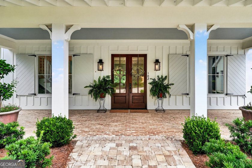 HOMES IN THIS EXCLUSIVE GATED NEIGHBORHOOD RARELY COME TO MARKET - photo 6