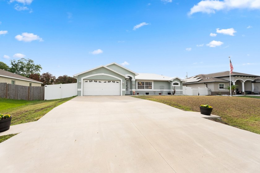 This beautiful, well loved 3 bed + office CBS home offers the - photo 37