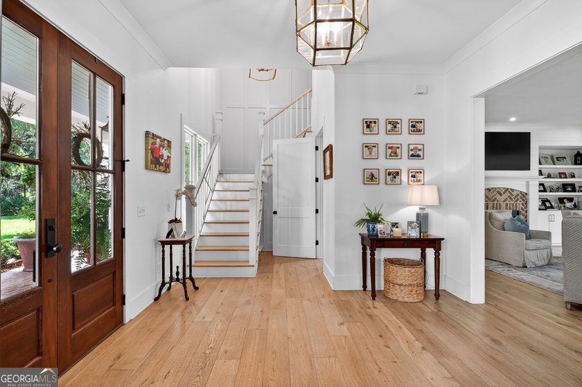 HOMES IN THIS EXCLUSIVE GATED NEIGHBORHOOD RARELY COME TO MARKET - photo 9
