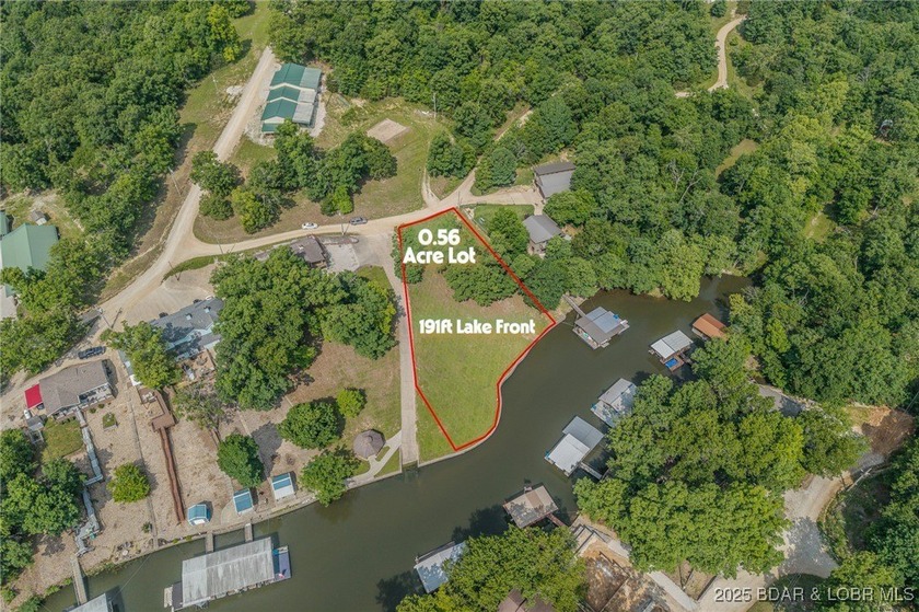 ABSOLUTELY GEORGOUS lake front building lot that is just over - photo 2