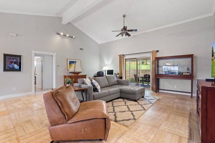Priced $62,000 UNDER county appraisal for both home and adjacent - photo 5