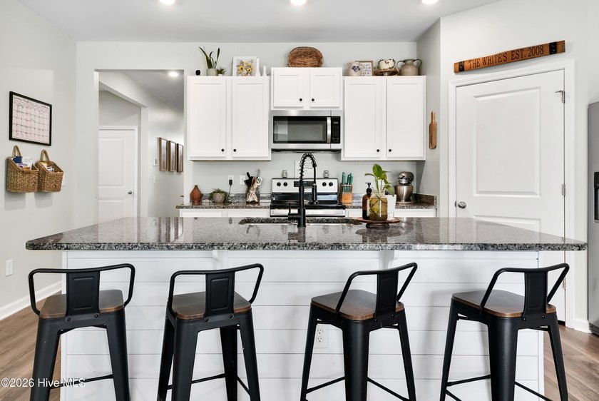 $5,000 TOWARD BUYER CLOSING COST + 2-10 HOME WARRANTY INCLUDED! - photo 12