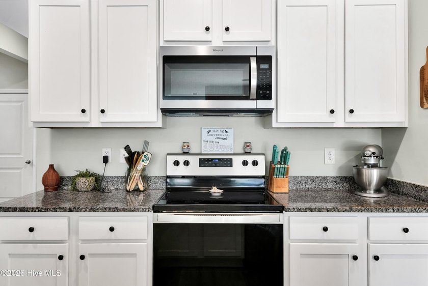 $5,000 TOWARD BUYER CLOSING COST + 2-10 HOME WARRANTY INCLUDED! - photo 14