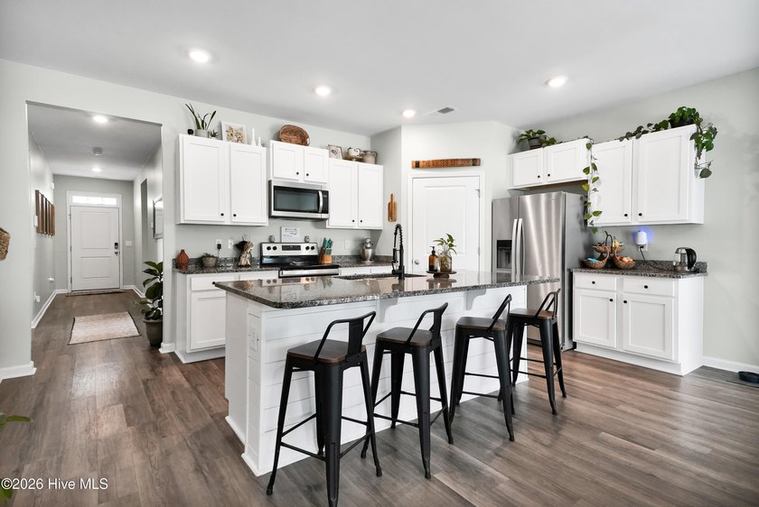 $5,000 TOWARD BUYER CLOSING COST + 2-10 HOME WARRANTY INCLUDED! - photo 15