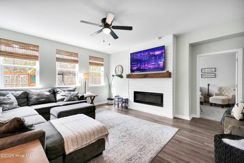 $5,000 TOWARD BUYER CLOSING COST + 2-10 HOME WARRANTY INCLUDED! - photo 20