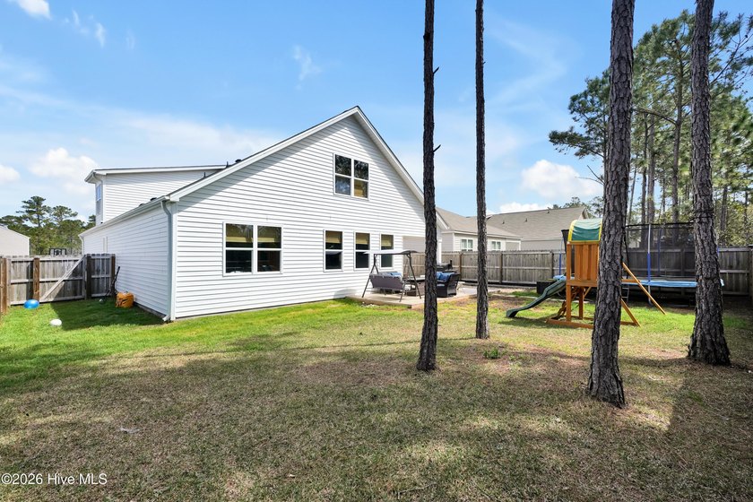 $5,000 TOWARD BUYER CLOSING COST + 2-10 HOME WARRANTY INCLUDED! - photo 31