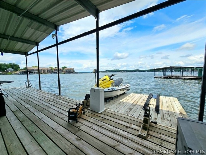If you've been dreaming of owning a place at the Lake, this - photo 33