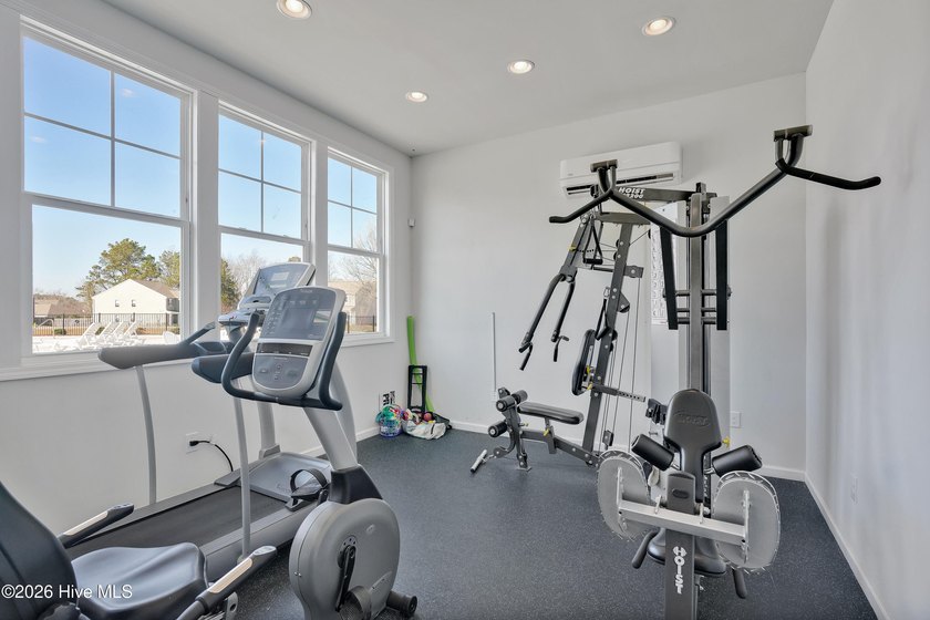 $5,000 TOWARD BUYER CLOSING COST + 2-10 HOME WARRANTY INCLUDED! - photo 46