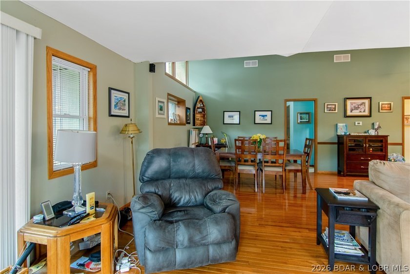 Looking for a 2-bedroom home in Lake Ozark sitting directly on - photo 12