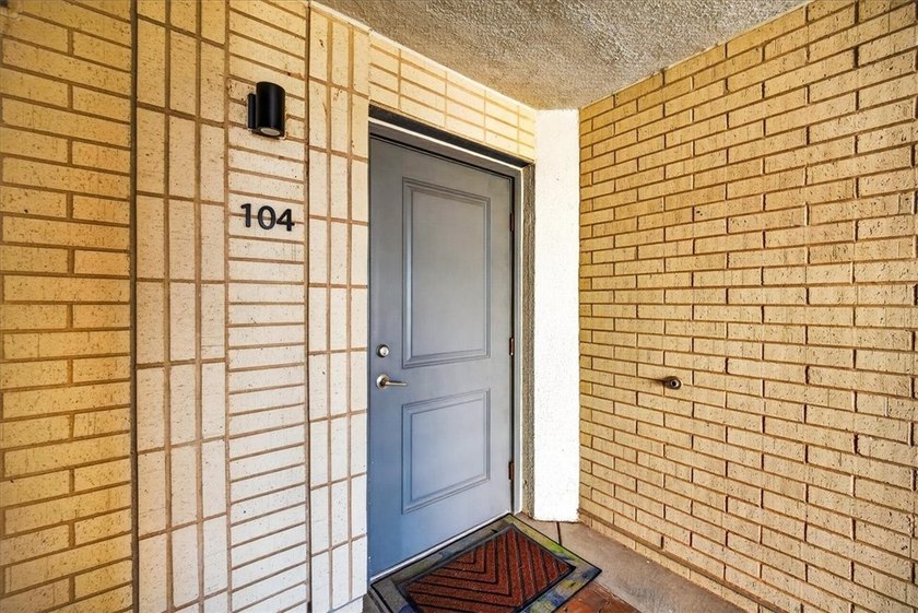 NORTH SIDE VIEWS. FULLY UPDATED. DEEDED COVERED PARKING SPACE!!! - photo 4
