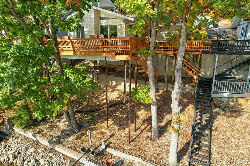 Looking for a 2-bedroom home in Lake Ozark sitting directly on - photo 42