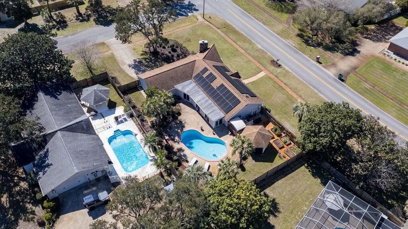 Corner-Lot Home with Pool (and a history) in desirable Indian - photo 6