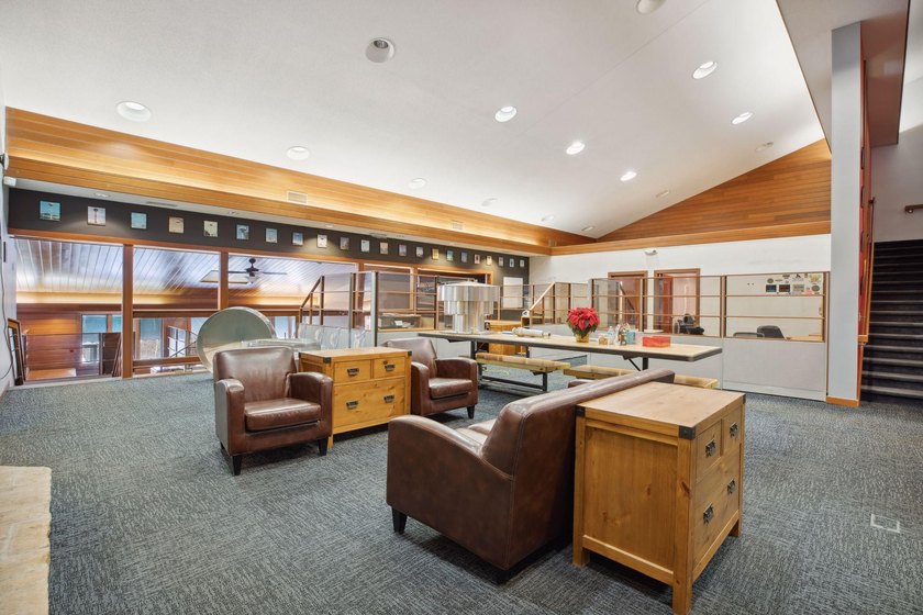 A great opportunity awaits your business with this Commercial - photo 6