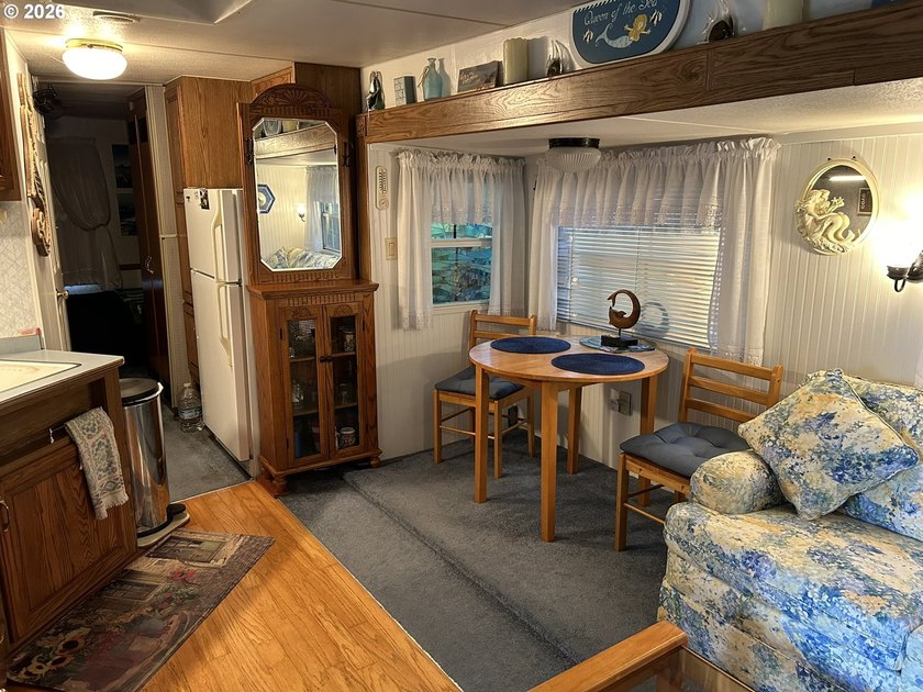 Cozy and well-loved travel trailer in Coast Villagee enjoy all - photo 11