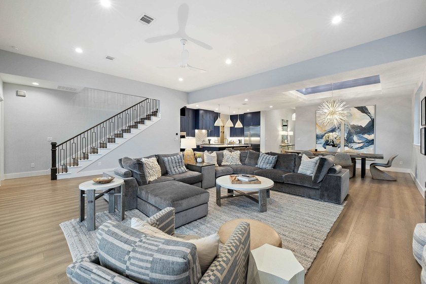 Welcome home to your modern resort on Lake LBJ. This home is - photo 8