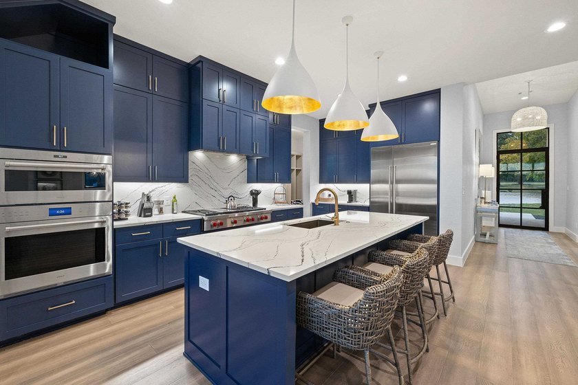 Welcome home to your modern resort on Lake LBJ. This home is - photo 9