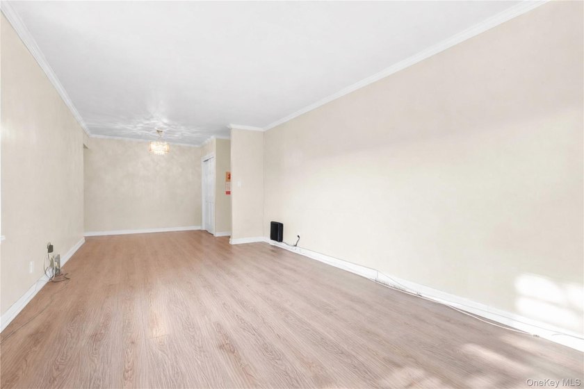 North Flushing Co-op for Sale - Fully Renovated 1 Bedroom, 1 - photo 3