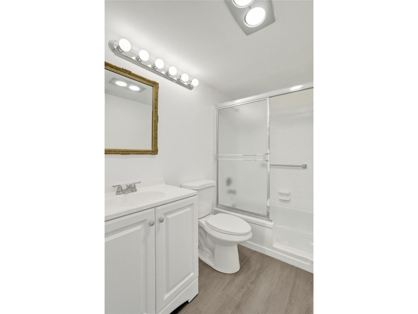 Charming Updated 1-BR/1-BA First-Floor Unit - Just 3.3 Miles to - photo 15
