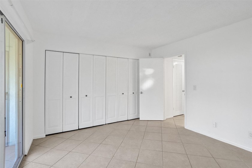 Charming Updated 1-BR/1-BA First-Floor Unit - Just 3.3 Miles to - photo 18