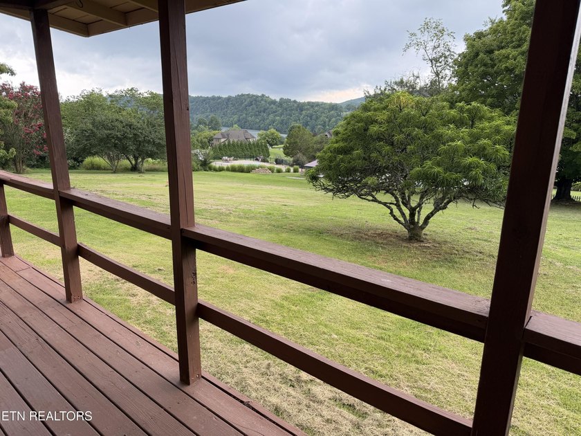 Wonderful lake views welcome you to this charming home situated - photo 19