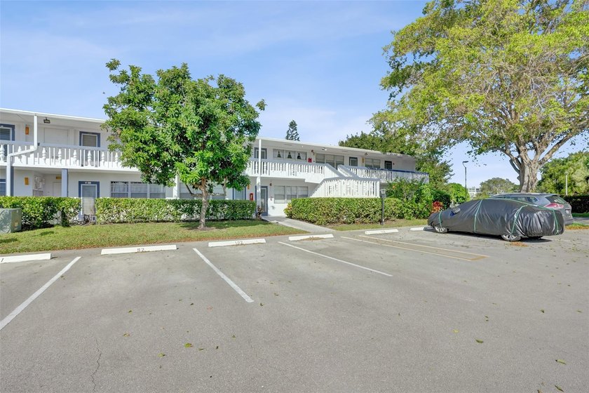 Charming Updated 1-BR/1-BA First-Floor Unit - Just 3.3 Miles to - photo 26
