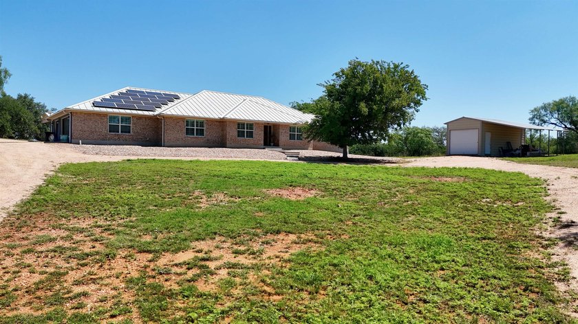 5.92 Acres with large custom home, in-ground pool, guest house - photo 5
