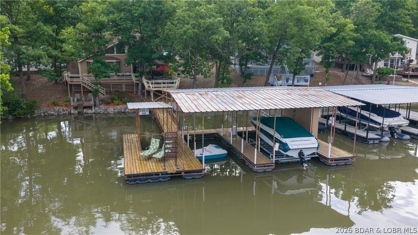 Professionally remodeled to perfection, this gorgeous Lake Ozark - photo 35