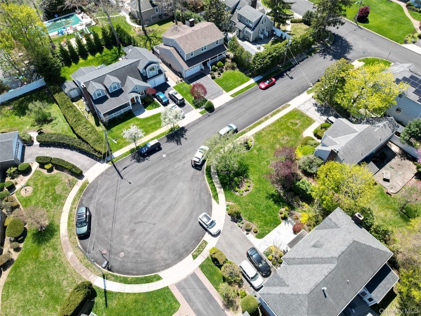 Welcome to this stunning custom 4 bedroom Center Hall Colonial - photo 27